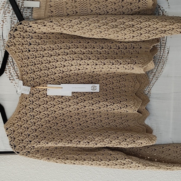 House of Harlow 1960 Tan Sweater Set - Picture 4 of 9